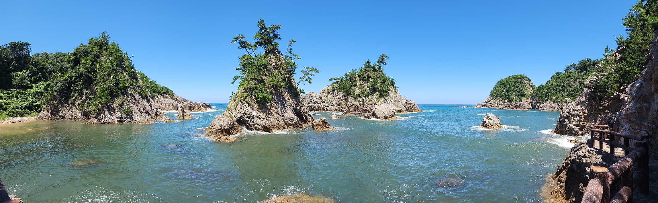 小鴨ヶ磯の島々