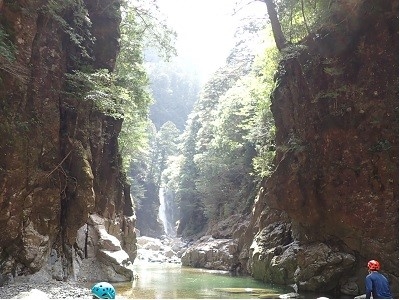 神秘的な景色のシシ淵