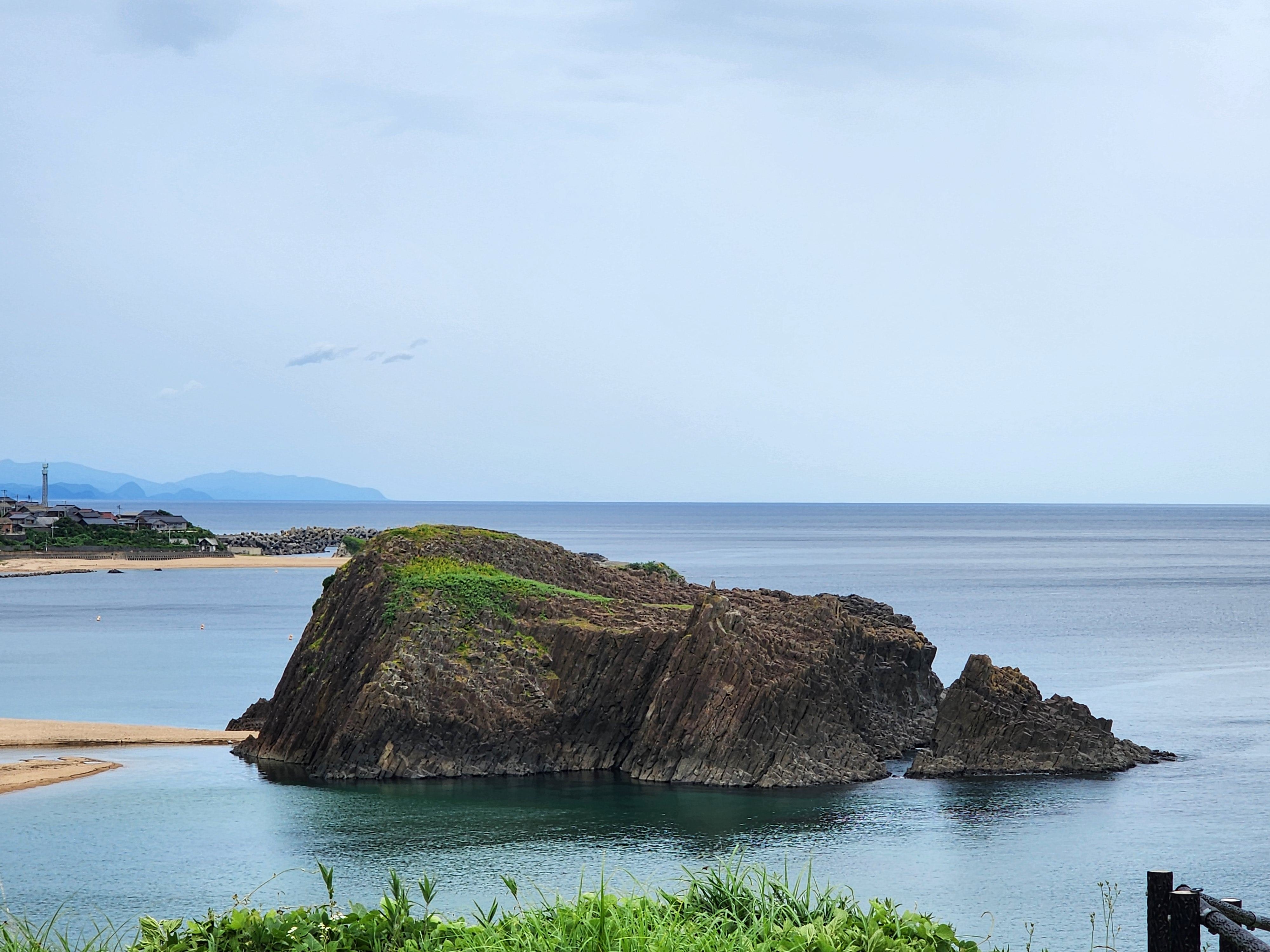 立岩(西側)