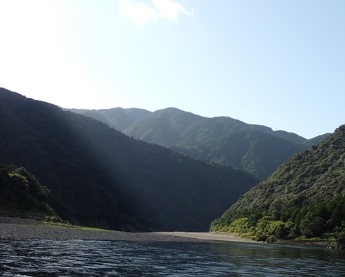 夕刻の熊野川