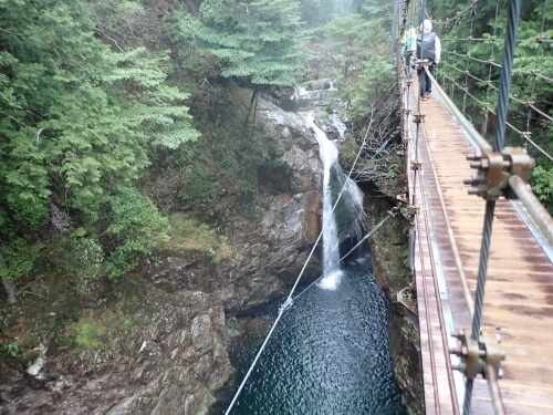 隠滝と吊り橋