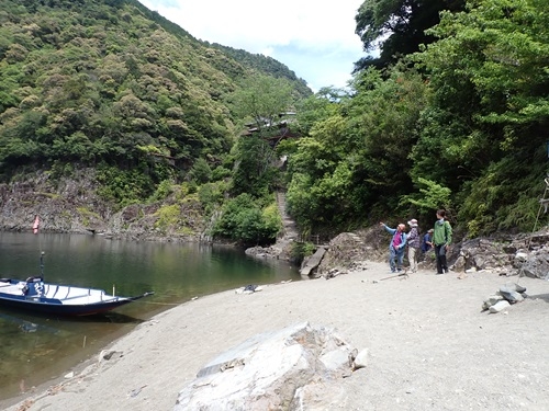 河原から瀞ホテルの方向の風景